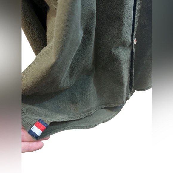 Ling sleeve Tommy Hilfiger men’s shirt size L - Picture 4 of 5